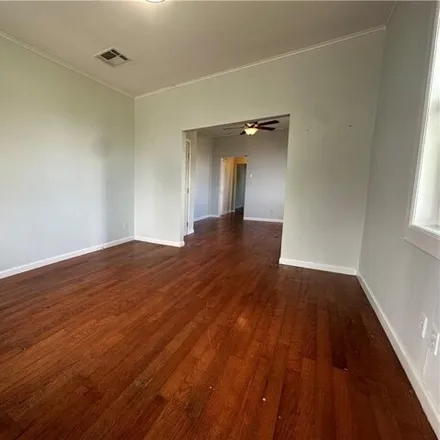 Image 4 - 1732 Lesseps Street, New Orleans, LA 70117, USA - House for sale