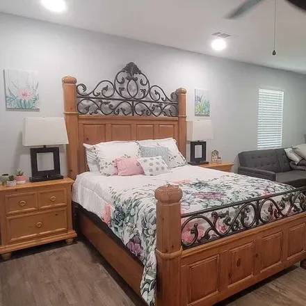 Rent this 3 bed house on Aransas Pass in TX, 78336