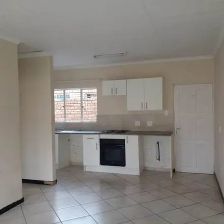 Image 3 - unnamed road, Chief Albert Luthuli Park, Gauteng, 1520, South Africa - Apartment for rent