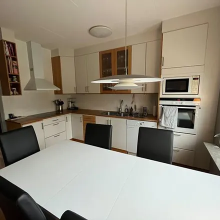 Rent this 4 bed apartment on Ligustervägen in 434 30 Kungsbacka, Sweden