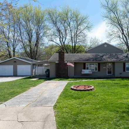 Buy this 5 bed house on 1692 East 13th Street in Sedalia, MO 65301