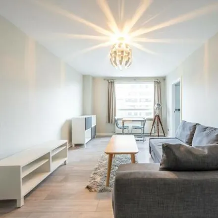 Image 2 - The Heron, Norfolk Crescent, London, W2 2DH, United Kingdom - Apartment for sale