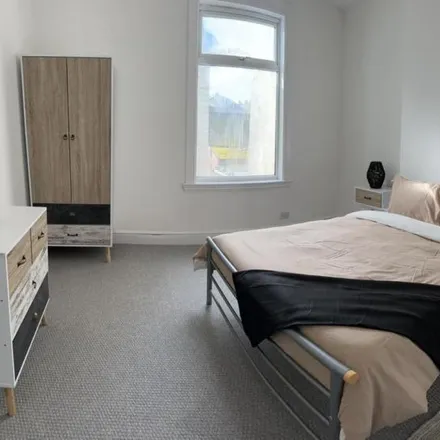 Rent this 1 bed room on Dudley Rd West / Tividale Park in Dudley Road West, Tividale
