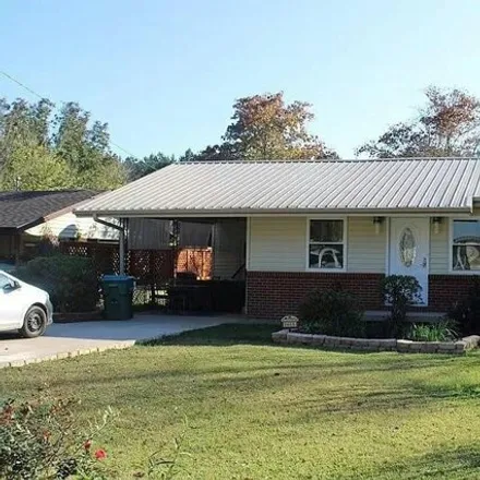 Buy this 3 bed house on 1099 Eastview Drive in Grenada, MS 38901