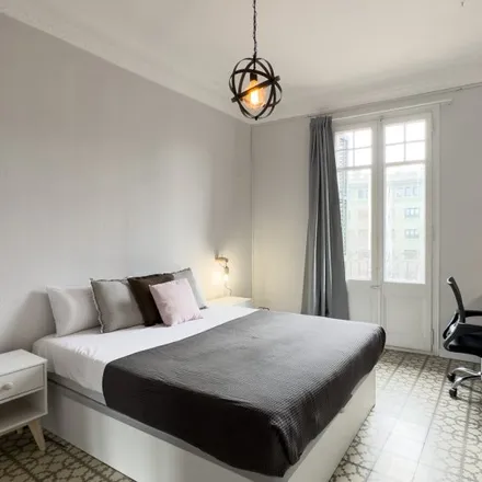 Rent this 5 bed room on Passeig de Sant Joan in 187, 08001 Barcelona