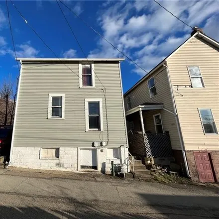Buy this 2 bed house on Oak Alley in New Kensington, PA 15068