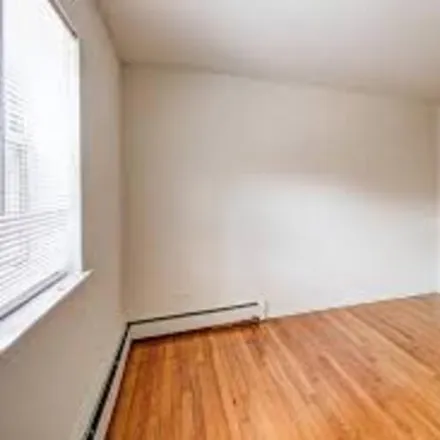 Image 3 - 6830 N Sheridan Rd, Unit 1 - Apartment for rent