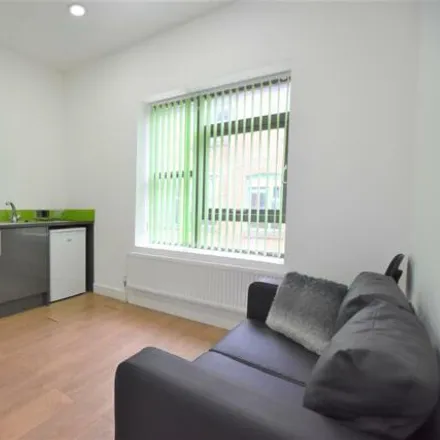 Rent this studio apartment on 9 Upper Brown Street in Leicester, LE1 5TE