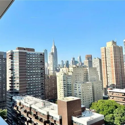 Image 8 - 334 East 23rd Street, New York, NY 10010, USA - Condo for sale