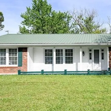 Buy this 3 bed house on 2701 Oakland Drive Northwest in Cleveland, TN 37312