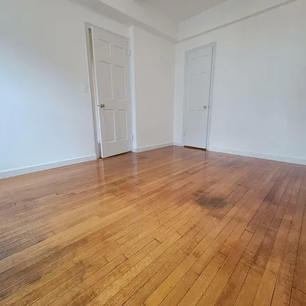 Rent this 1 bed apartment on 201 East 35th Street in New York, NY 10016