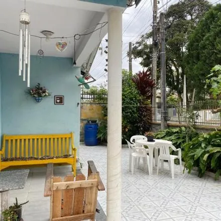 Buy this 3 bed house on Avenida Emanoel Pinto in Centro, Balneário Piçarras - SC