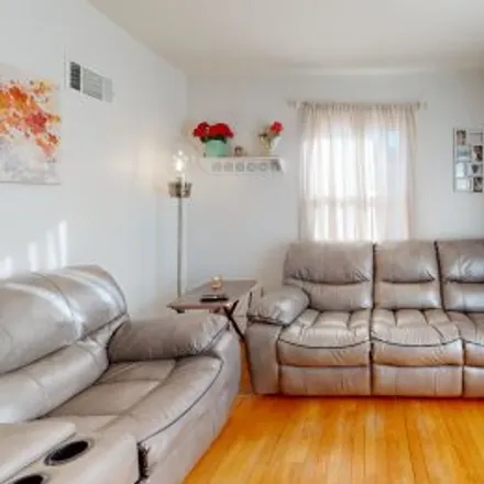 Buy this 2 bed apartment on 3253 North Oriole Avenue in Dunning, Chicago