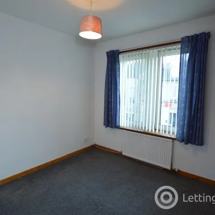 Rent this 2 bed apartment on Lashes Lips & Locks in High Street, Cowdenbeath