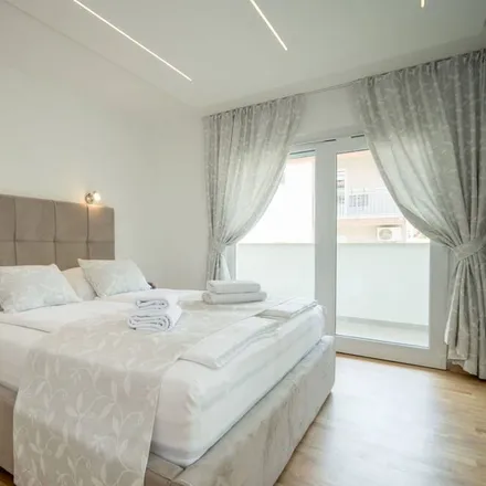 Rent this 4 bed house on 51250 Novi Vinodolski