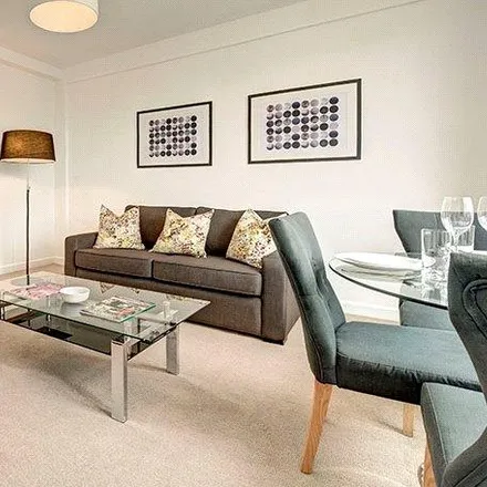 Image 3 - The Greenhouse, 27a Hill Street, London, W1J 5LX, United Kingdom - Apartment for rent