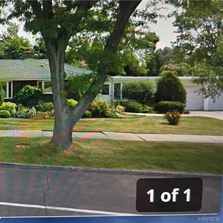 Image 1 - 160 South Shore Boulevard, Buffalo, NY 14218, USA - House for sale