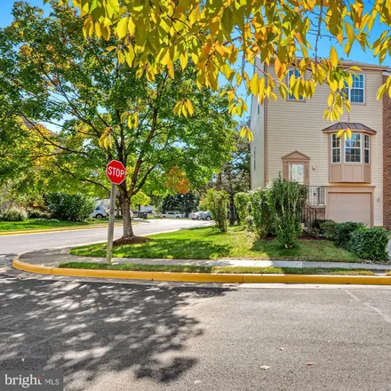 Image 2 - 13705 Crystalford Court, Centreville Farms, Centreville, VA 20120, USA - Townhouse for sale