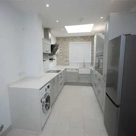 Rent this 2 bed apartment on 140 in 138 Station Road, London