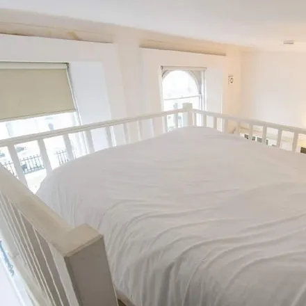Rent this 1 bed apartment on London in W8 5PG, United Kingdom