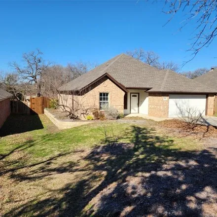 Image 3 - 1133 North Stewart Street, Azle, TX 76020, USA - House for sale