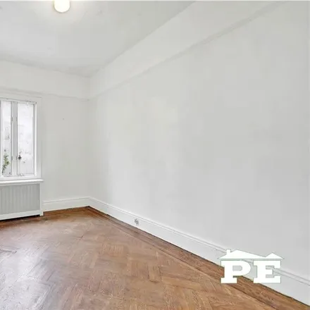 Image 7 - 875 East 15th Street, New York, NY 11230, USA - Townhouse for sale