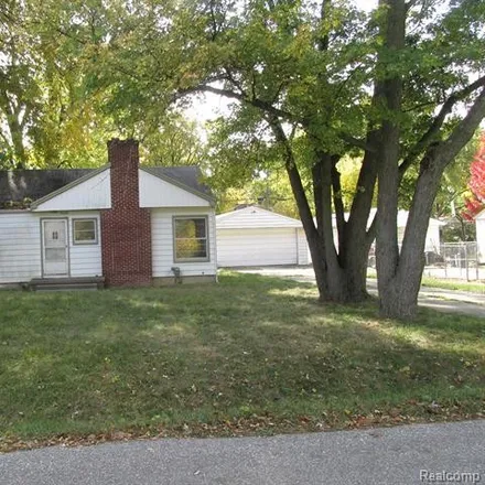 Buy this 3 bed house on 19395 Filmore Street in Southfield, MI 48075