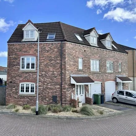 Buy this 3 bed townhouse on 19 Scholars Gate in Garforth, LS25 1BF