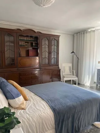 Rent this 4 bed room on Llibreria Municipal in Plaça de l'Ajuntament, 46002 Valencia