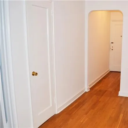 Image 3 - 90 Bryant Ave Unit 1B-FOREST, White Plains, New York, 10605 - Apartment for sale