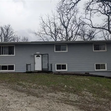 Buy this 6 bed house on 1342 Walnut Street in Bethany, MO 64424
