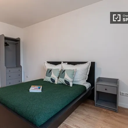 Rent this 3 bed room on Forckenbeckstraße 59 in 14199 Berlin, Germany