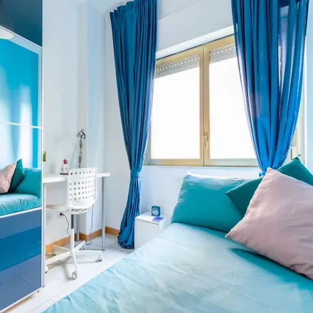 Rent this 3 bed room on La Perla del Caffè in Via Fiume delle Perle, 116