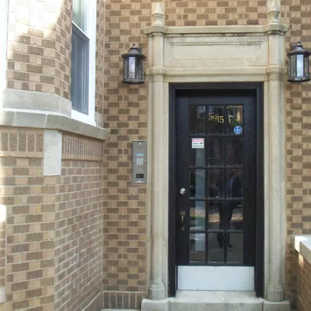Image 2 - 5901-5909 North Artesian Avenue, Chicago, IL 60645, USA - House for rent