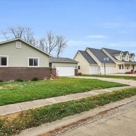 Buy this 4 bed house on 105 Wayne Drive in Catlin, Vermilion County