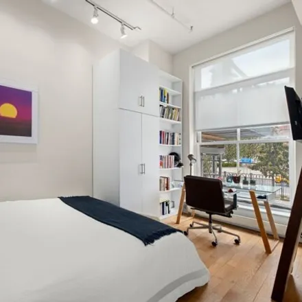 Image 6 - 32 Laight Street, New York, NY 10013, USA - House for sale