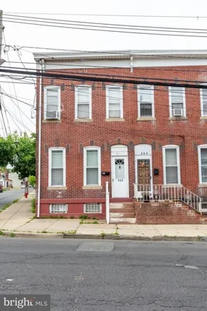 Image 2 - 333 Brunswick Avenue, Trenton, NJ 08618, USA - House for sale
