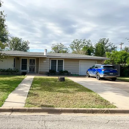 Rent this 3 bed house on 2525 Tcu Avenue in San Angelo, TX 76904