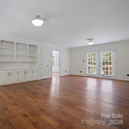Image 9 - 3417 Chilham Place, Charlotte, NC 28226, USA - House for sale