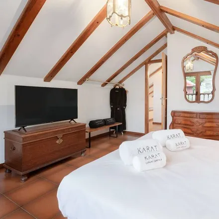 Rent this 4 bed house on Tacoronte in Santa Cruz de Tenerife, Spain