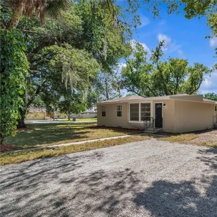 Buy this 4 bed house on 90 North Orange Avenue in Umatilla, Lake County