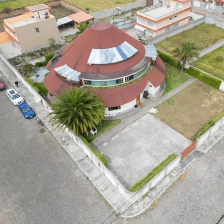Buy this 1studio house on Centro Cristiano de Bendición in Avenida Camilo Ponce Enríquez, 170156