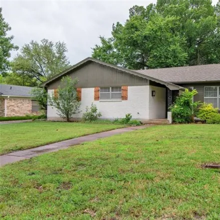 Rent this 3 bed house on 1162 Yorkshire Drive in Sherman, TX 75092
