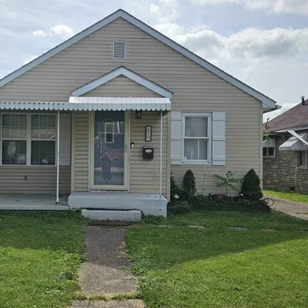 Buy this 3 bed house on 647 Chesapeake Street in Huntington, WV 25702