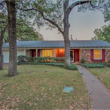 Rent this 3 bed house on W Tanglewood Dr in Irving, TX