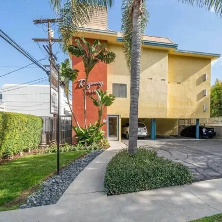 Image 1 - Alley 81366, Los Angeles, CA 13359, USA - House for sale