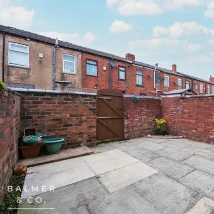 Image 4 - 22 Defiance Street, Hag Fold, M46 0FE, United Kingdom - Townhouse for sale