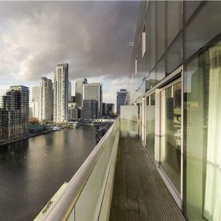 Image 5 - Baltimore Wharf, Millwall, London, E14 9FD, United Kingdom - Apartment for rent