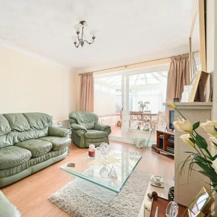 Image 4 - View Road, Peacehaven, BN10 8DE, United Kingdom - House for sale