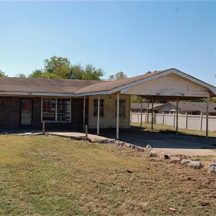 Buy this 4 bed house on 396 West Wanda Jackson Boulevard in Maud, Pottawatomie County